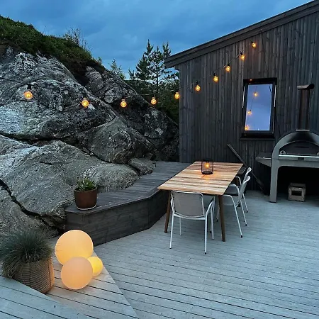 Vika Coastal Retreat, Ocean View And Private Location Torhogg
