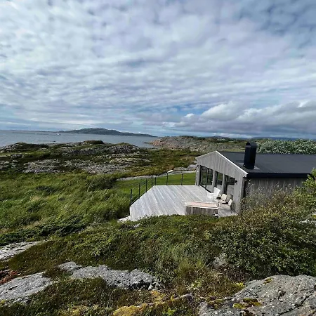 Vika Coastal Retreat, Ocean View And Private Location *