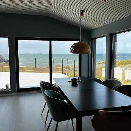 Vika Coastal Retreat, Ocean View And Private Location Torhogg
